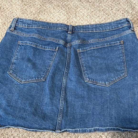 Old Navy Distressed Blue A-Line Skirt - Picture 4 of 7